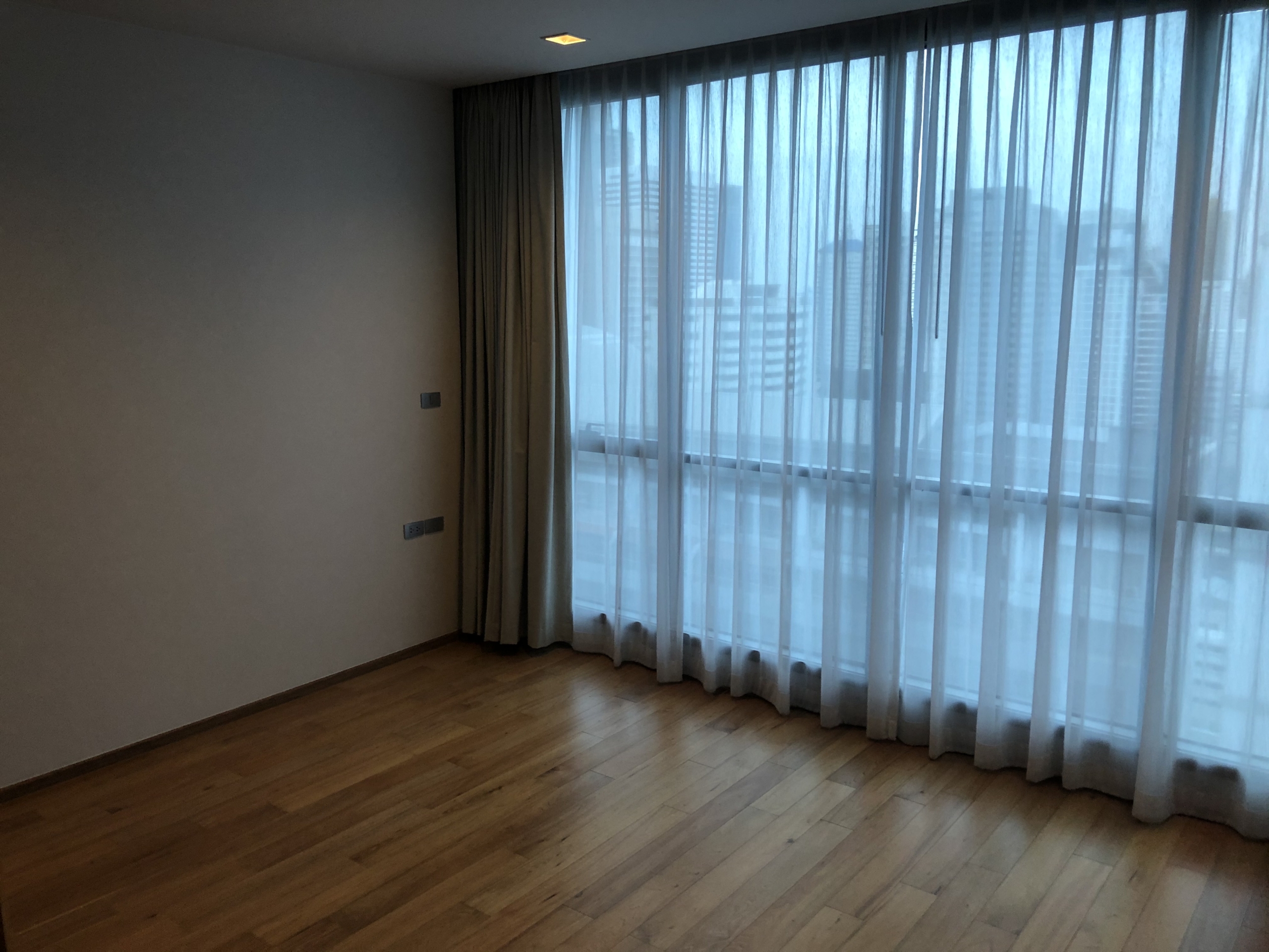 2 bedrooms, 2 bathrooms 110 sqm size Hyde Sukhumvit 13 For Rent