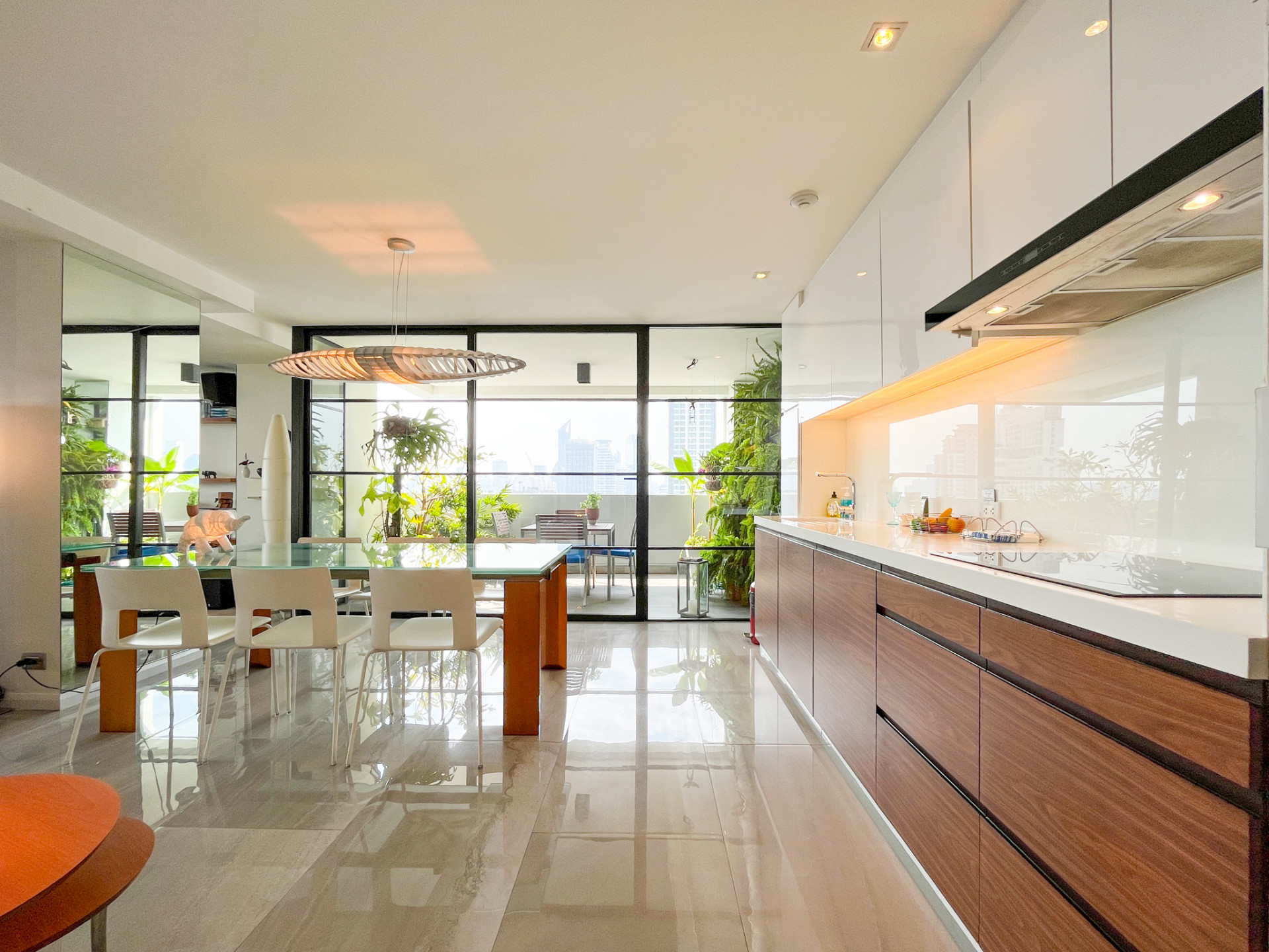 2 Bedrooms, 2 Bathrooms at D.S. Tower 2 Sukhumvit 39 For Rent