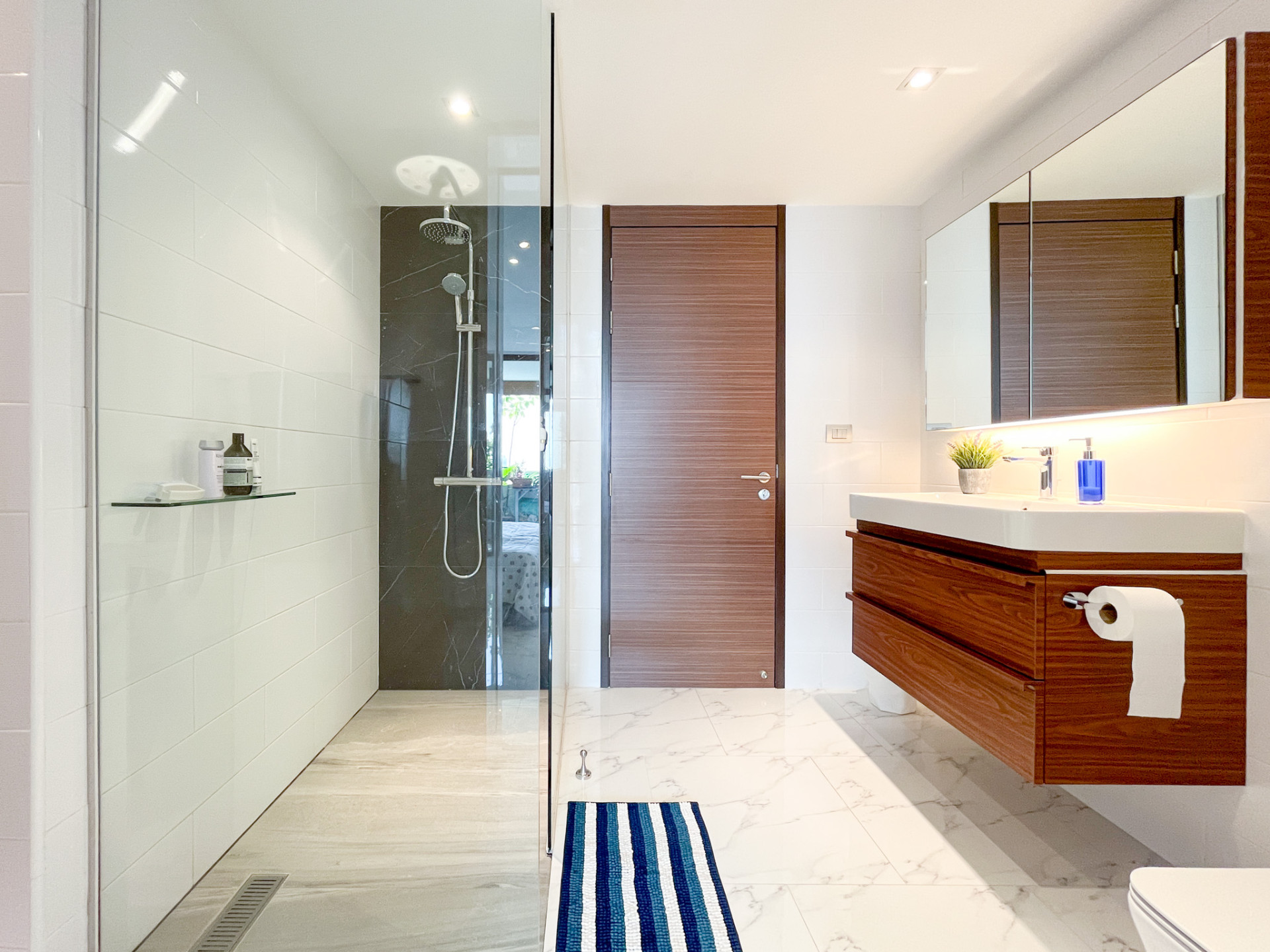 2 Bedrooms, 2 Bathrooms at D.S. Tower 2 Sukhumvit 39 For Rent