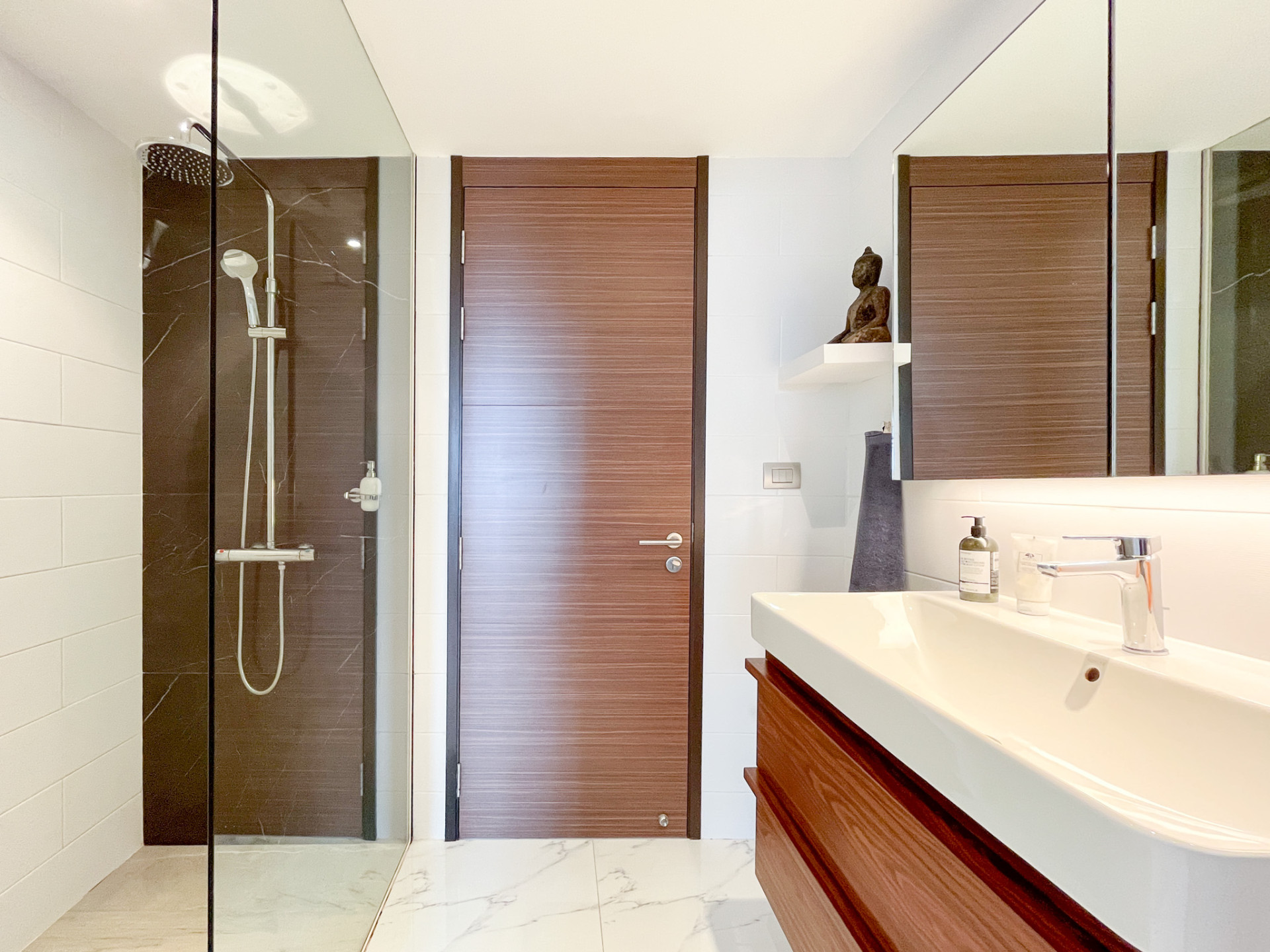 2 Bedrooms, 2 Bathrooms at D.S. Tower 2 Sukhumvit 39 For Rent