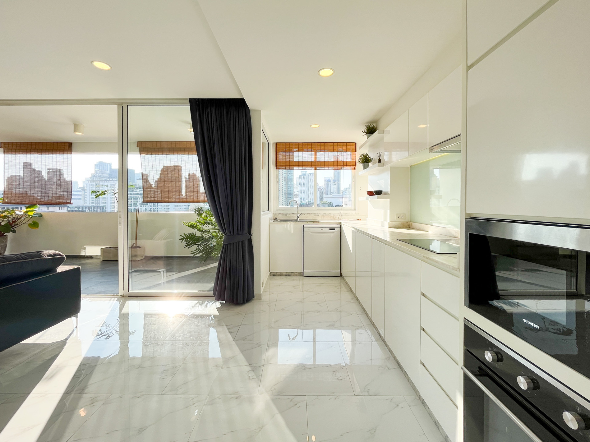 2 Bedrooms, 2 Bathrooms at D.S. Tower 2 Sukhumvit 39 For Rent