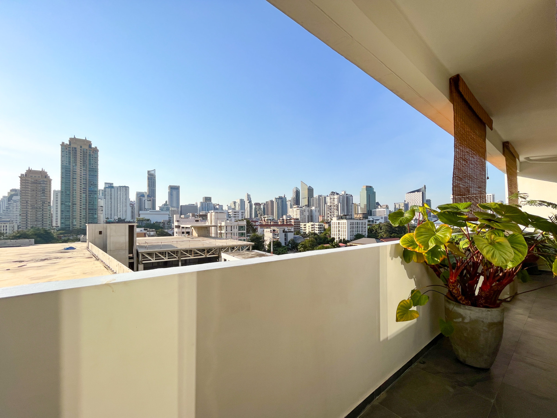 2 Bedrooms, 2 Bathrooms at D.S. Tower 2 Sukhumvit 39 For Rent