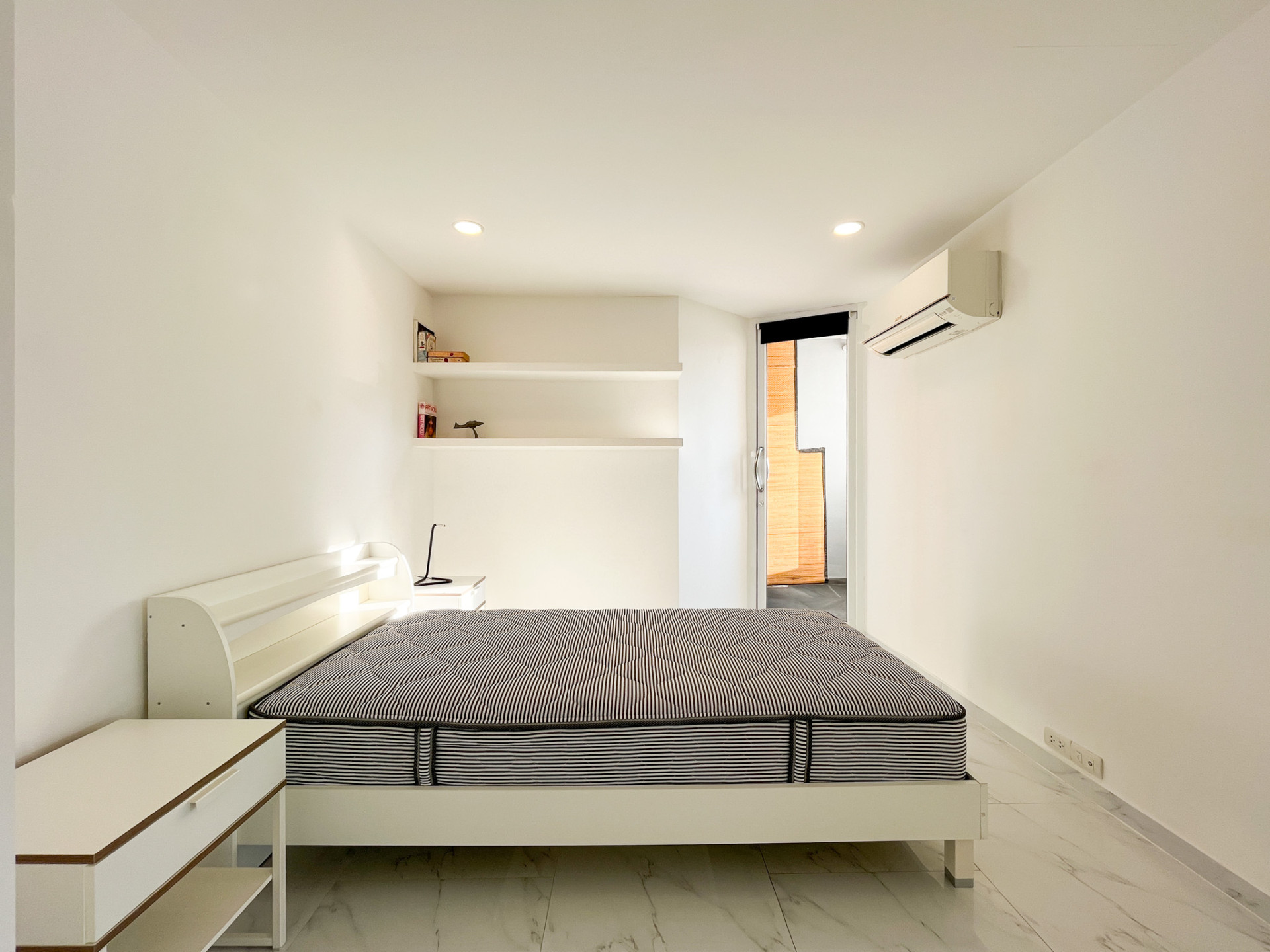2 Bedrooms, 2 Bathrooms at D.S. Tower 2 Sukhumvit 39 For Rent