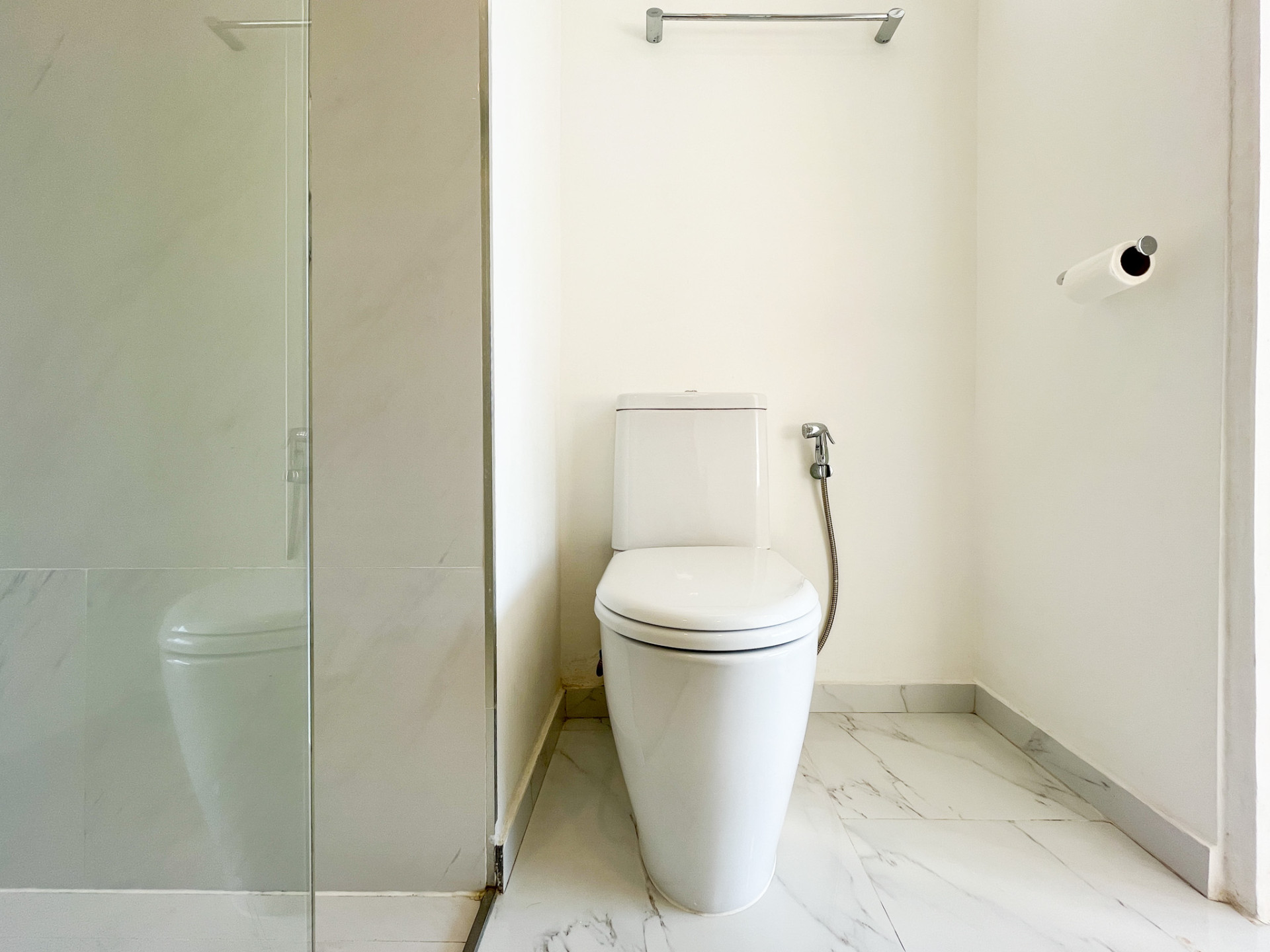 2 Bedrooms, 2 Bathrooms at D.S. Tower 2 Sukhumvit 39 For Rent