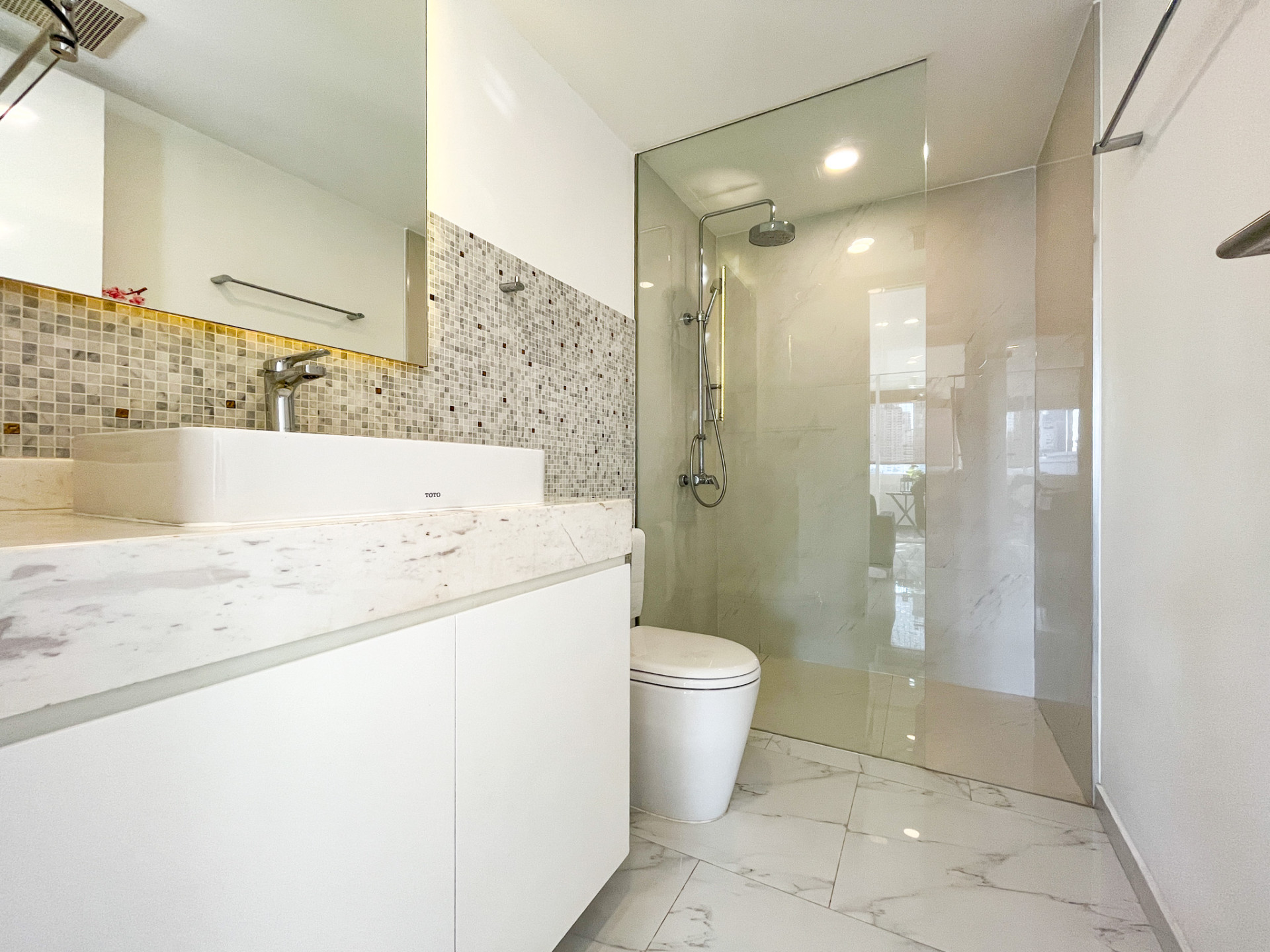 2 Bedrooms, 2 Bathrooms at D.S. Tower 2 Sukhumvit 39 For Rent