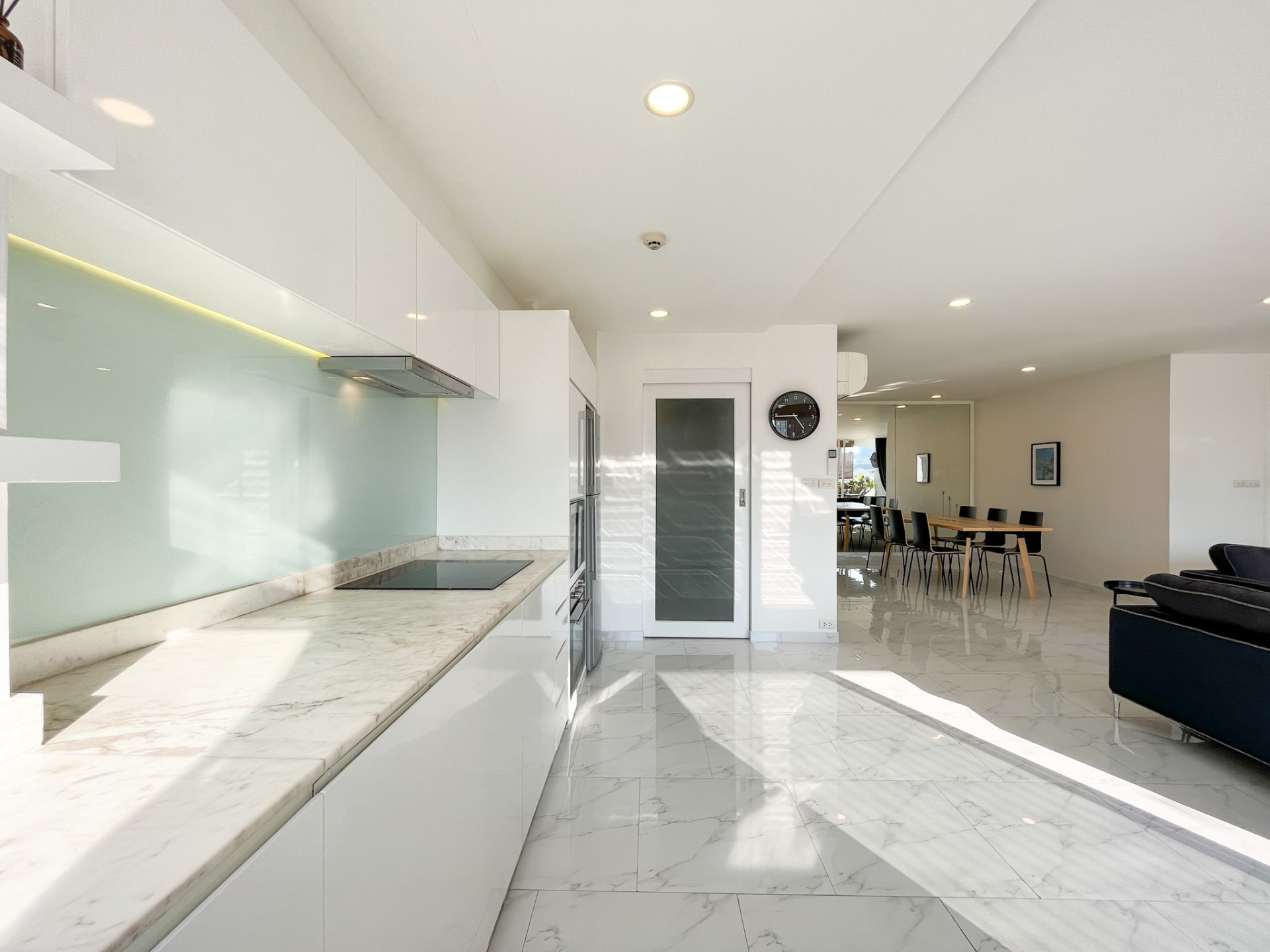 2 Bedrooms, 2 Bathrooms at D.S. Tower 2 Sukhumvit 39 For Rent