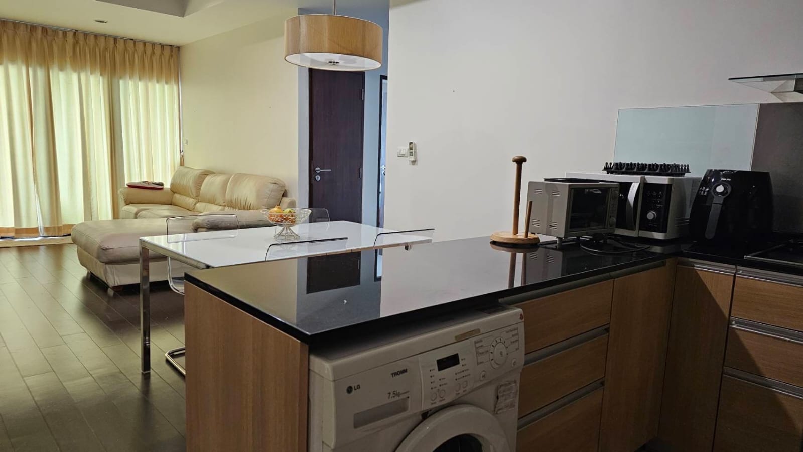 2 bedrooms, 2 Bathrooms 94 sqm at Sathorn Gardens For Rent 40KTBH