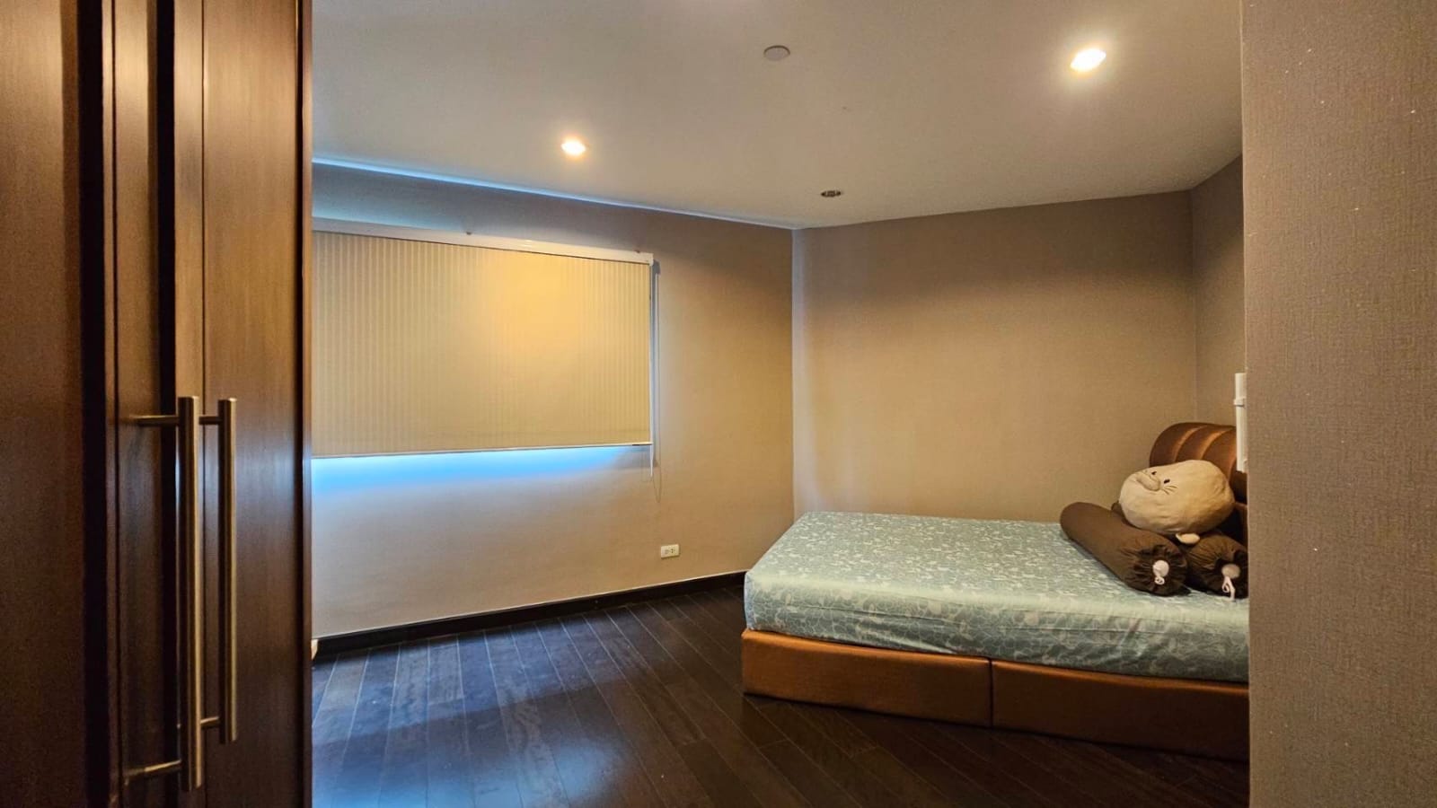 2 bedrooms, 2 Bathrooms 94 sqm at Sathorn Gardens For Rent 40KTBH