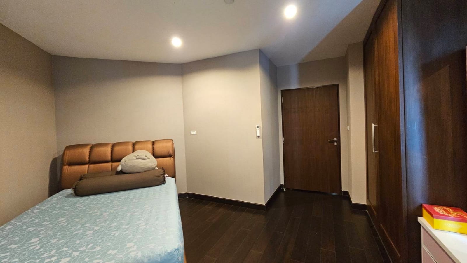 2 bedrooms, 2 Bathrooms 94 sqm at Sathorn Gardens For Rent 40KTBH
