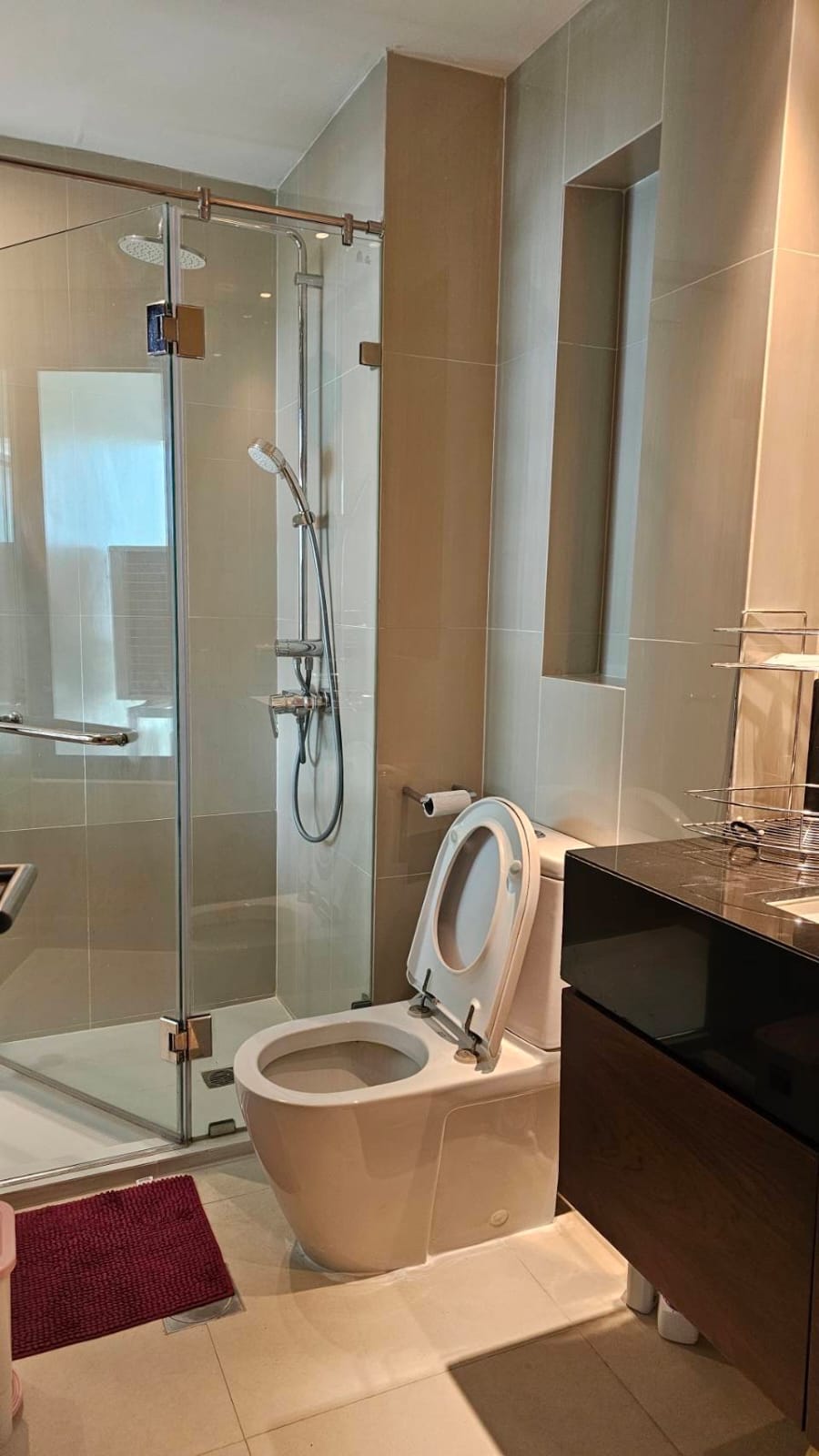 2 bedrooms, 2 Bathrooms 94 sqm at Sathorn Gardens For Rent 40KTBH