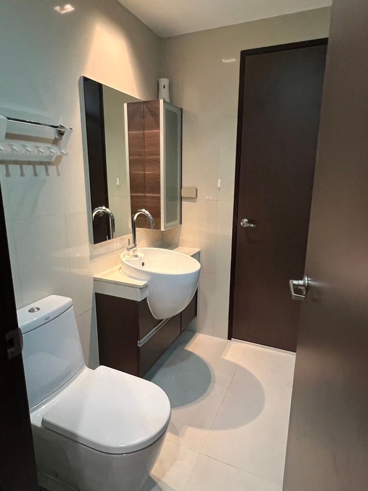 1 bedroom, 1 bathroom 52 sqm at Sky Walk Condominium For Rent 25,000 Baht/Month