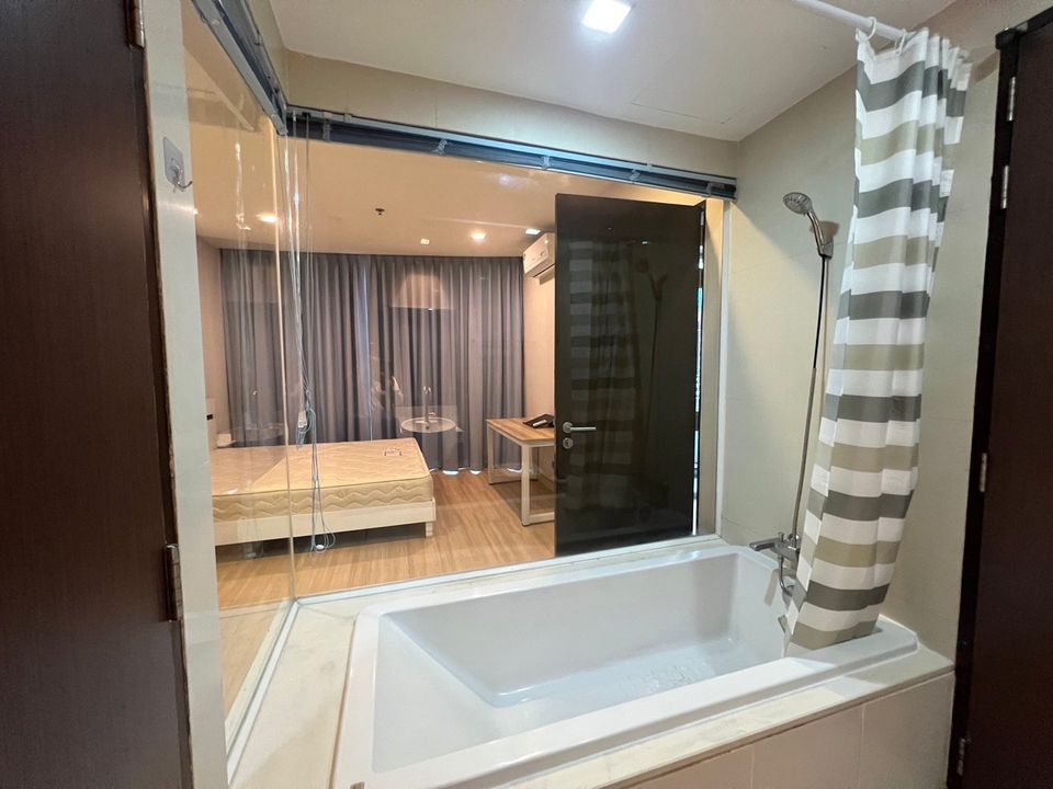 1 bedroom, 1 bathroom 52 sqm at Sky Walk Condominium For Rent 25,000 Baht/Month