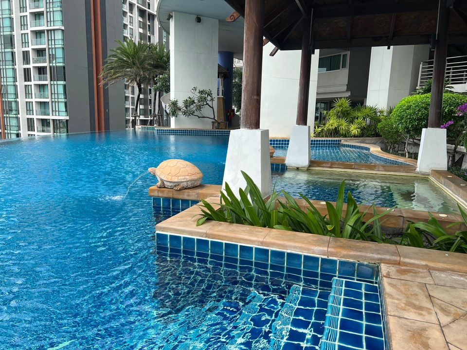 1 bedroom, 1 bathroom 52 sqm at Sky Walk Condominium For Rent 25,000 Baht/Month