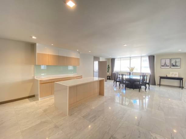 3 Bedroom, 3 Bathroom 257 sqm size at D.S. Tower 1