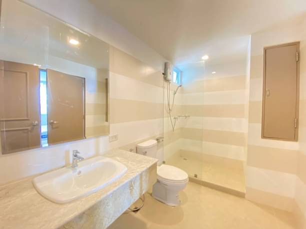3 Bedroom, 3 Bathroom 257 sqm size at D.S. Tower 1