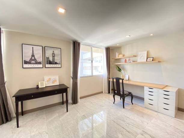 3 Bedroom, 3 Bathroom 257 sqm size at D.S. Tower 1