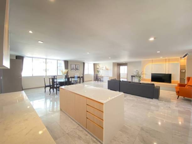 3 Bedroom, 3 Bathroom 257 sqm size at D.S. Tower 1