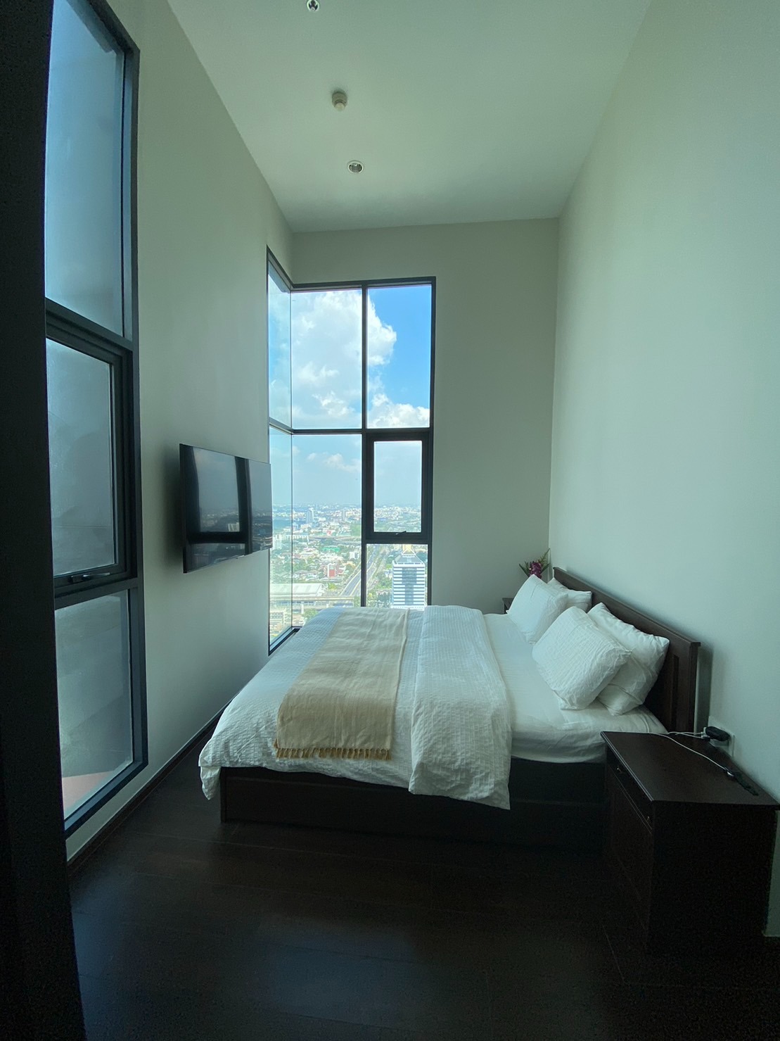 2 Bedroom, 2 Bathroom 70 sqm size at C Ekkamai For Rent 50,000THB