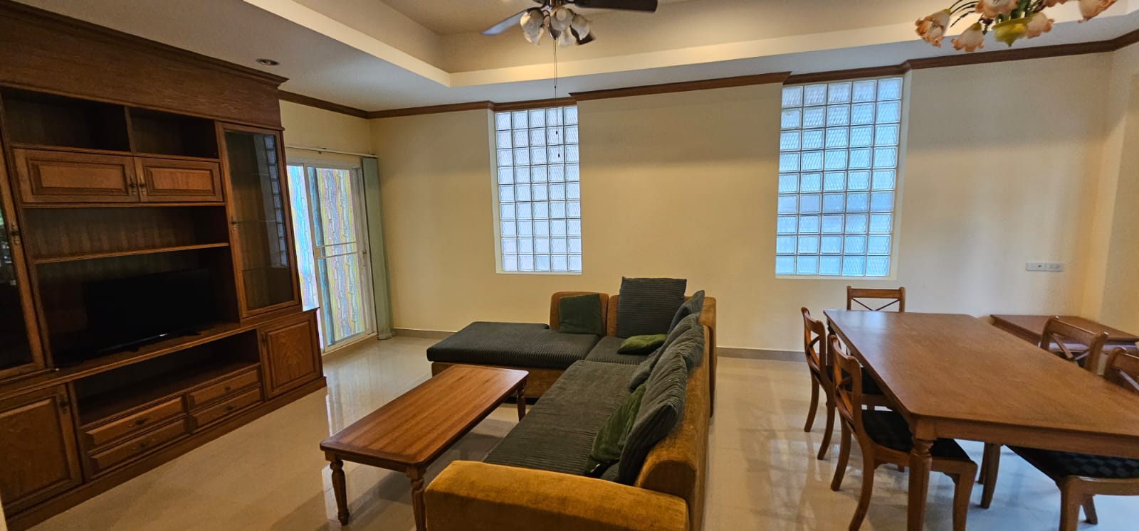 3 Bedrooms, 3 Bathrooms 200 sqm size at El Patio For Rent