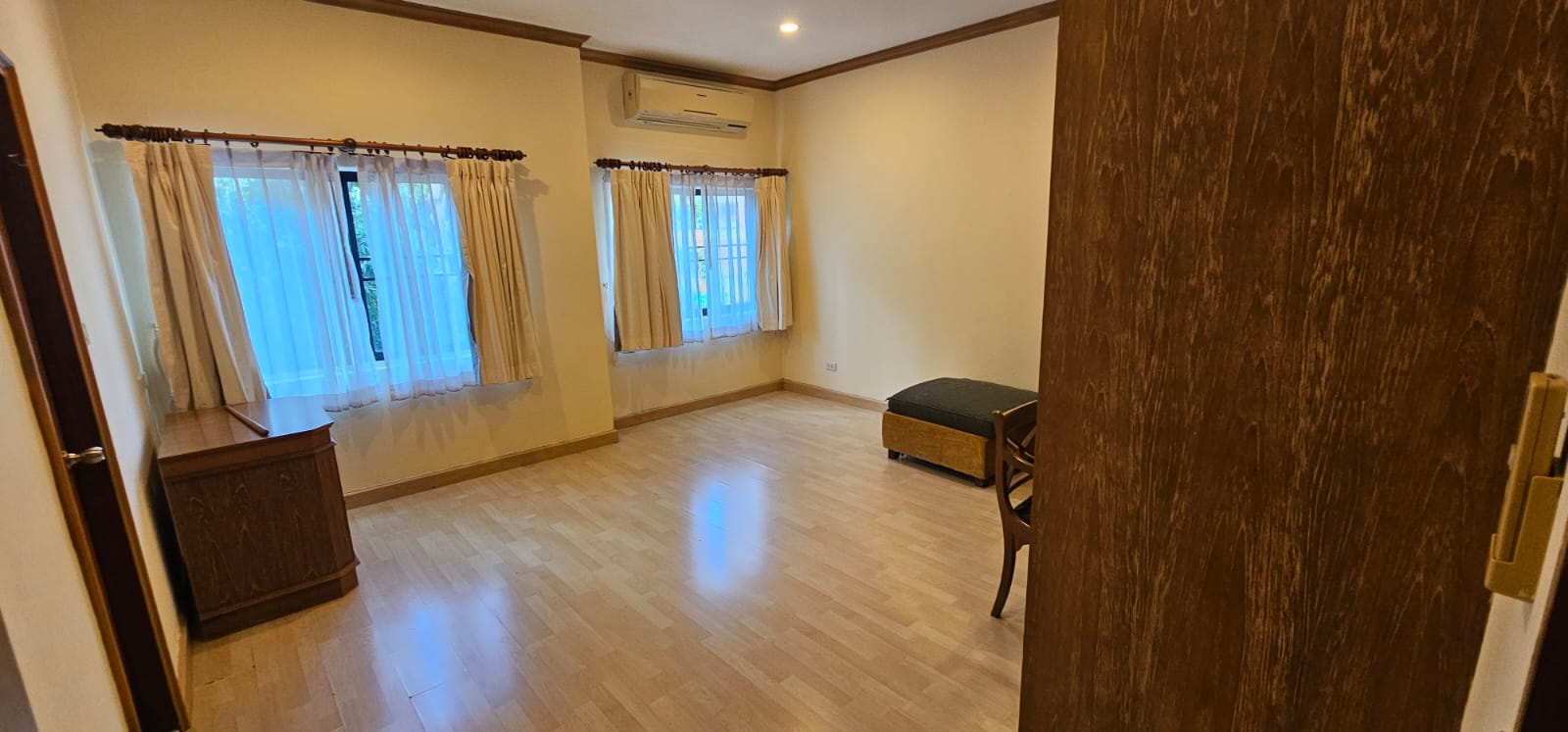 3 Bedrooms, 3 Bathrooms 200 sqm size at El Patio For Rent