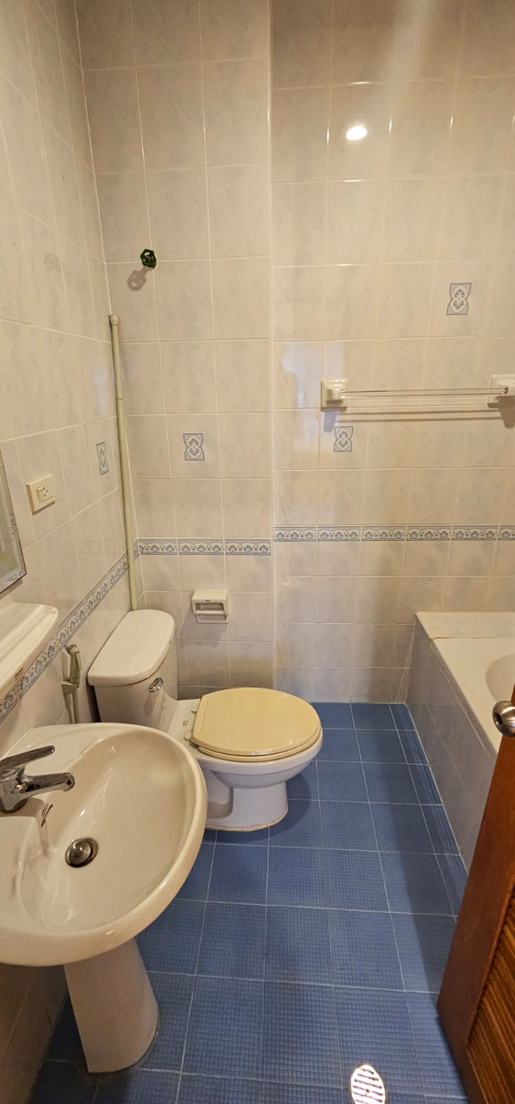 3 Bedrooms, 3 Bathrooms 200 sqm size at El Patio For Rent
