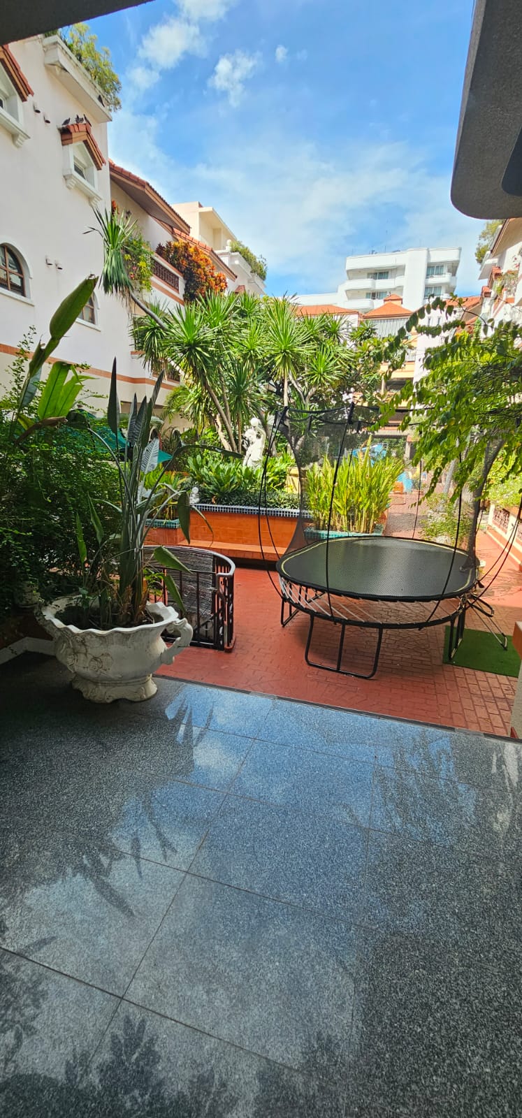 2 Bedrooms, 2 Bathrooms 170sqm size at El patio Sukhumvit 31 For Rent 35K THB