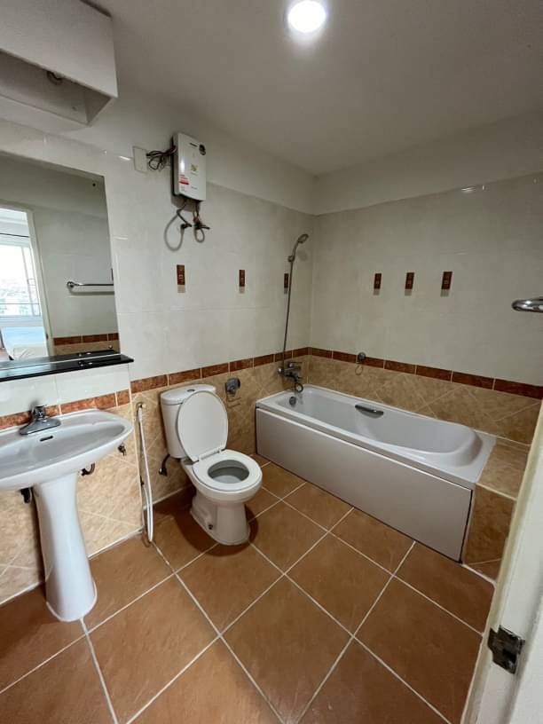 2 Bedrooms, 2 Bathrooms 66.80 sqm size at The Waterford Diamond For Rent