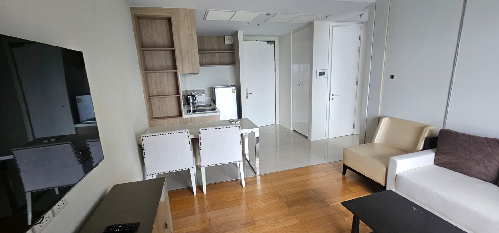 1 Bedroom, 1 Bathroom 46 sqm size at Circle Living Prototype For Rent 25K THB