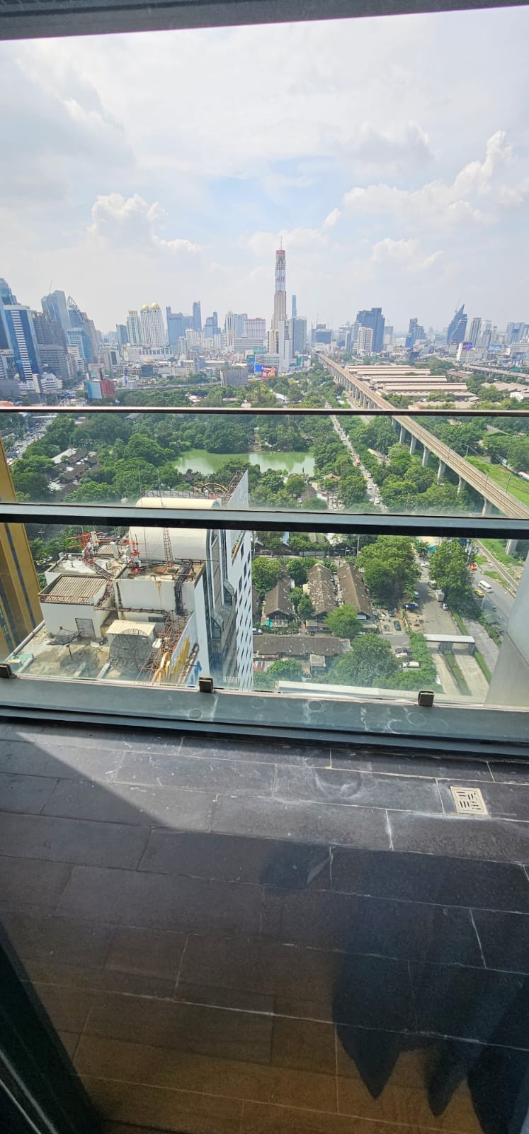 1 Bedroom, 1 Bathroom 46 sqm size at Circle Living Prototype For Rent 25K THB