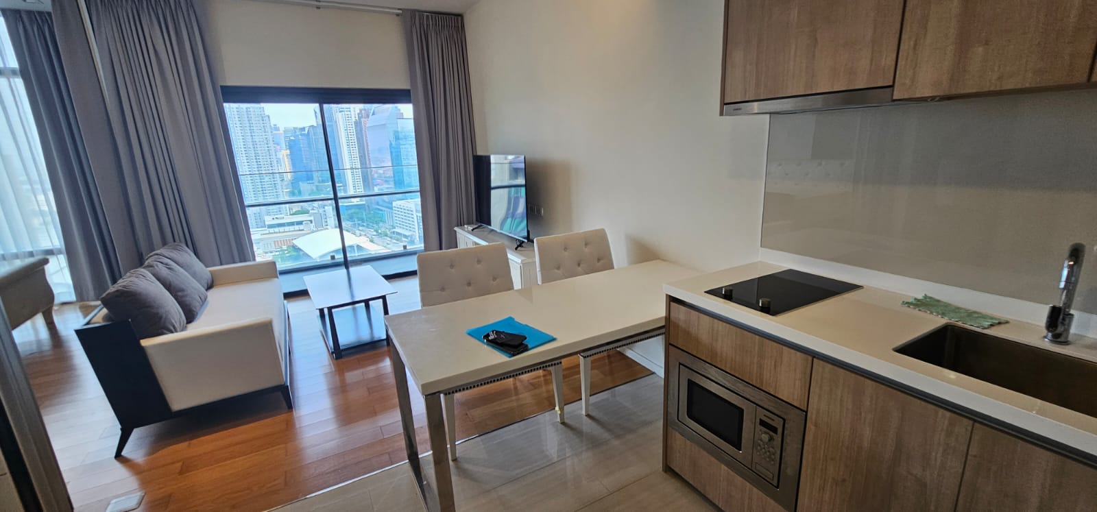 1 Bedroom, 1 Bathroom 46sqm size at Circle Living Prototype For Rent 25K THB