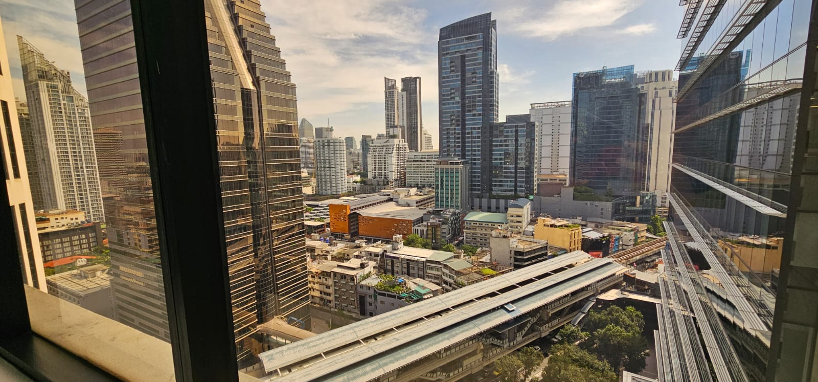 Office Room 69sqm size at One Pacific Place For Rent 725THB/sqm