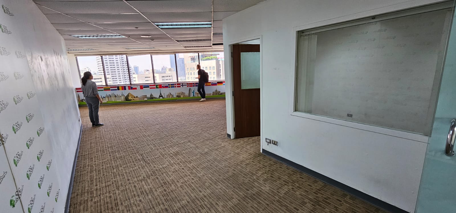 Office Room 75sqm size at One Pacific Place For Rent 725THB/sqm