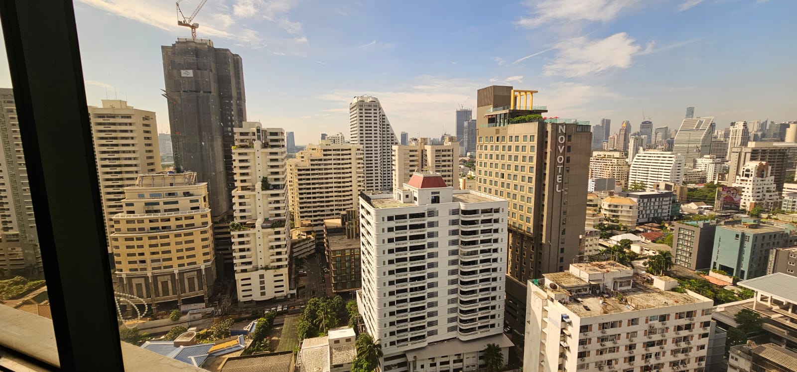 Office Room 75sqm size at One Pacific Place For Rent 725THB/sqm