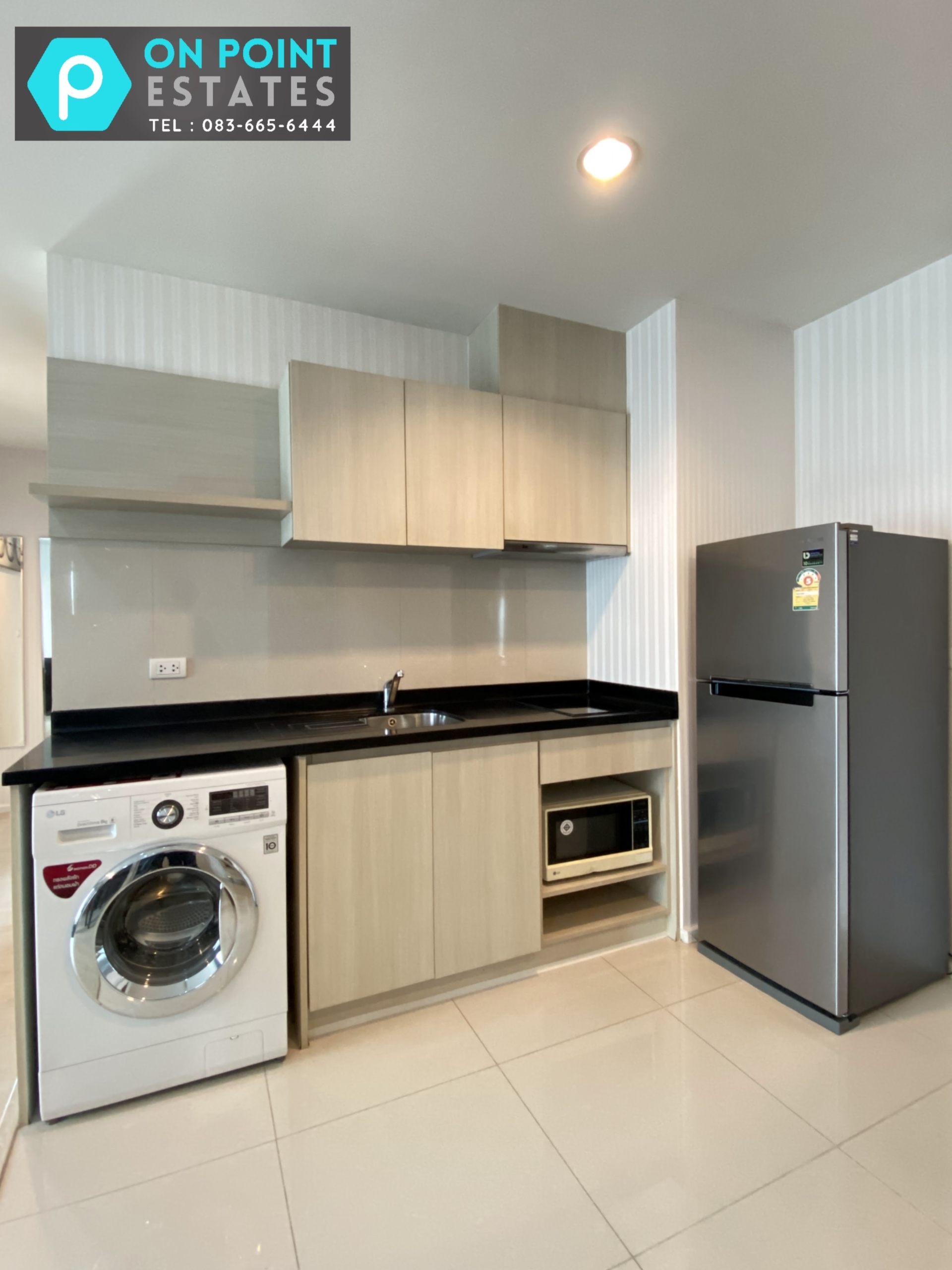 2 Bedrooms, 2 Bathrooms 60.70sqm size at Rhythm Sathorn - Narathiwas For Rent 35K THB