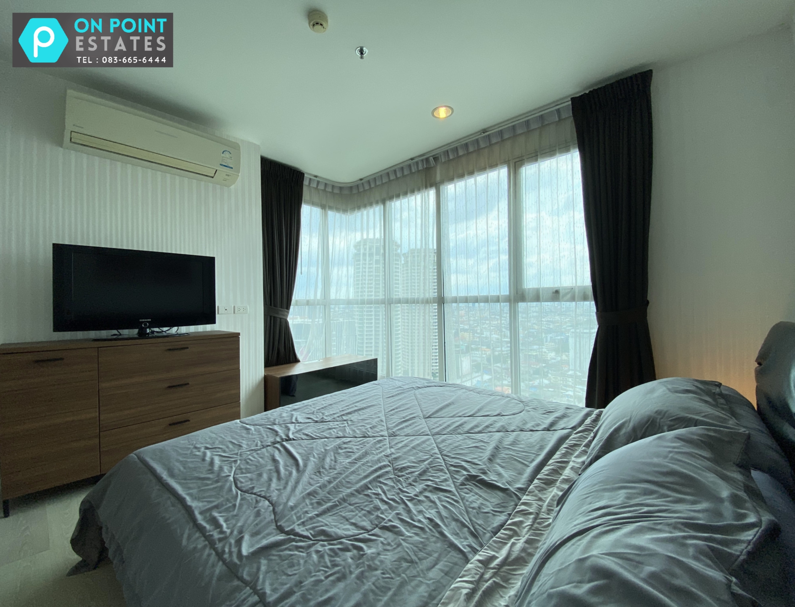 2 Bedrooms, 2 Bathrooms 60.70sqm size at Rhythm Sathorn - Narathiwas For Rent 35K THB