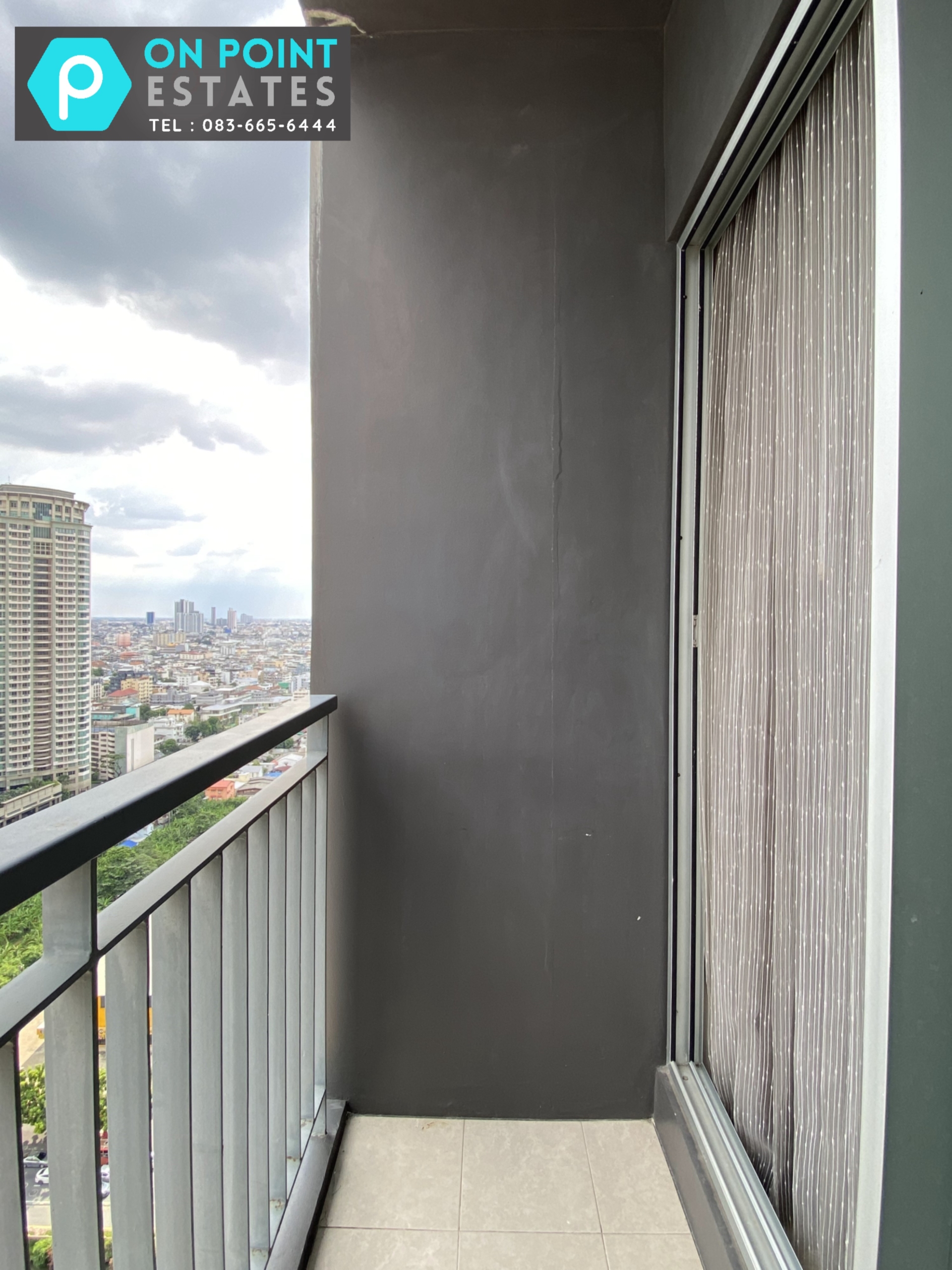 2 Bedrooms, 2 Bathrooms 60.70sqm size at Rhythm Sathorn - Narathiwas For Rent 35K THB