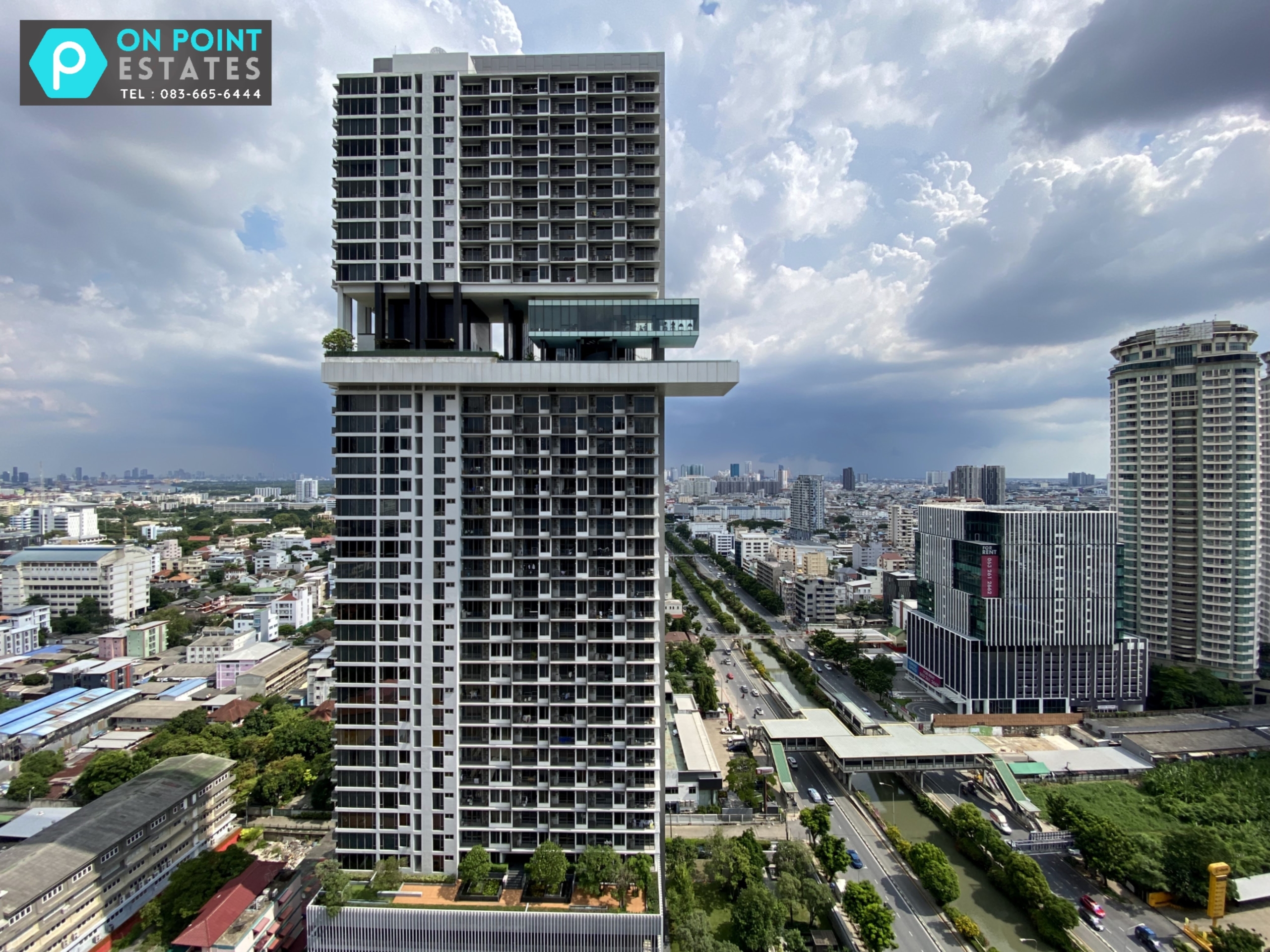 2 Bedrooms, 2 Bathrooms 60.70sqm size at Rhythm Sathorn - Narathiwas For Rent 35K THB