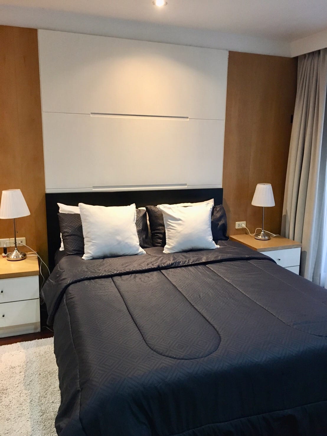 2 Bedrooms, 2 Bathrooms 80sqm size at Asoke Place For Rent 30,000 THB/Month