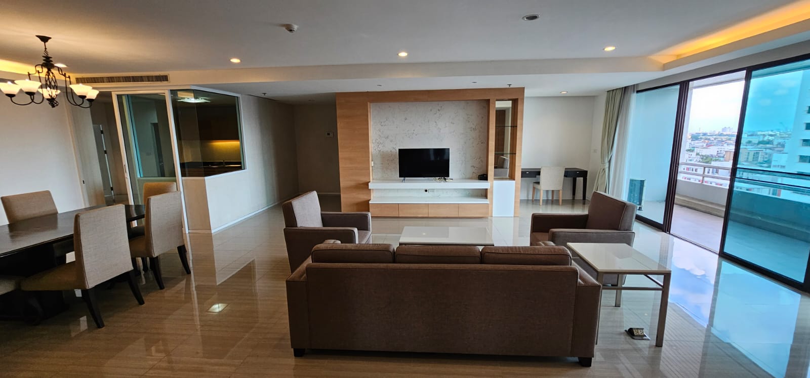 4 Bedrooms, 4 Bathrooms 332sqm size at Charoenjai Place For Rent 110,000 THB/Month