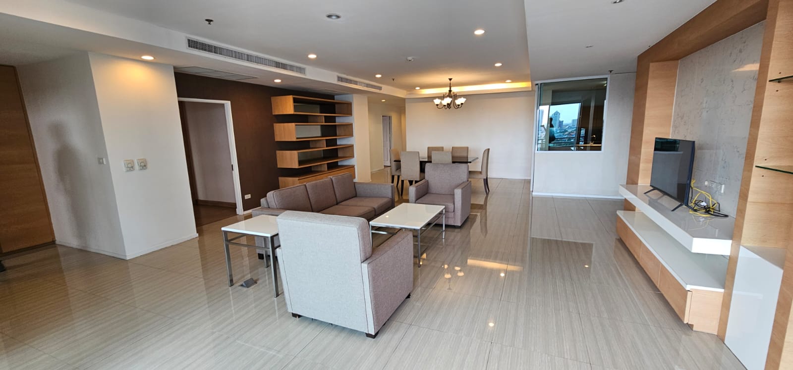 4 Bedrooms, 4 Bathrooms 332sqm size at Charoenjai Place For Rent 110,000 THB/Month