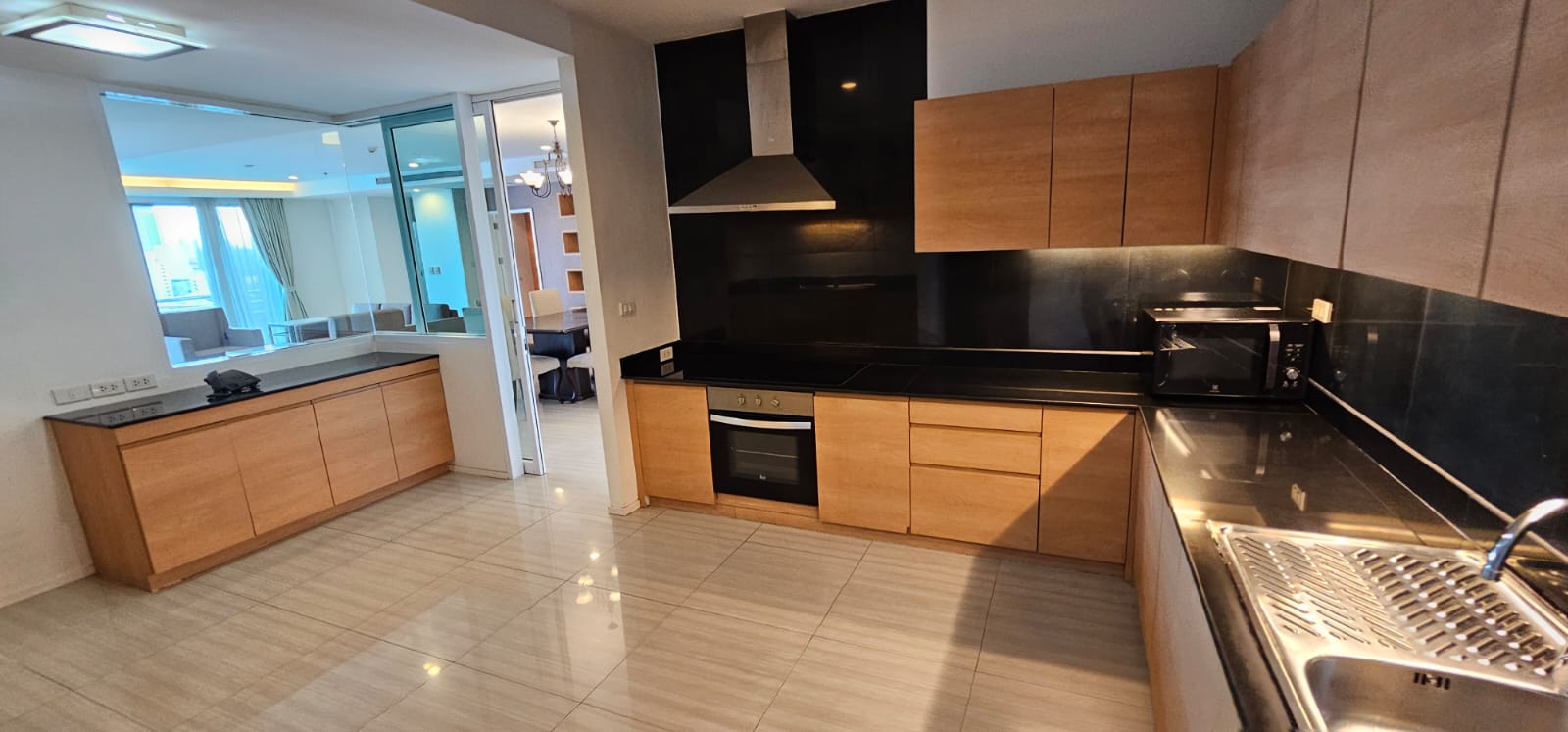4 Bedrooms, 4 Bathrooms 332sqm size at Charoenjai Place For Rent 110,000 THB/Month
