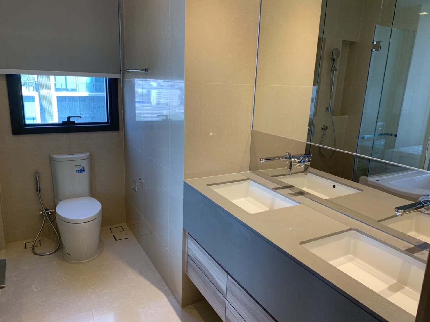 2 Bedrooms, 2 Bathrooms 73sqm size at The ESSE Asoke For Rent 75,000 THB/Month