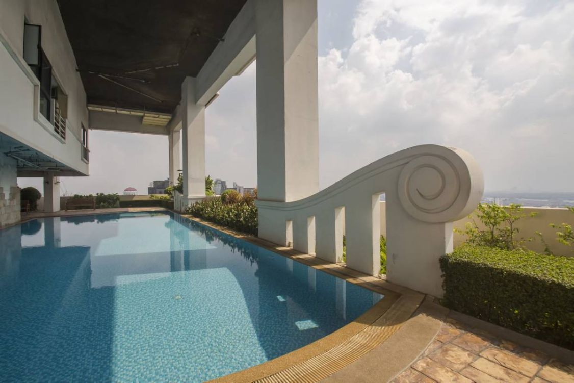 2 Bedrooms, 2 Bathrooms 83sqm size 14th Flr at The Waterford Diamond For Rent 45,000/Month
