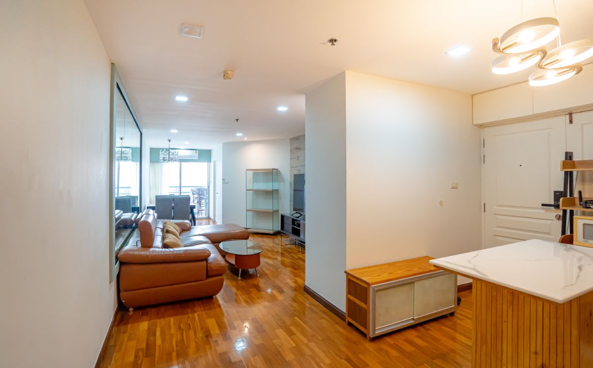 2 Bedrooms, 2 Bathrooms 83sqm size 14th Flr at The Waterford Diamond For Rent 45,000/Month