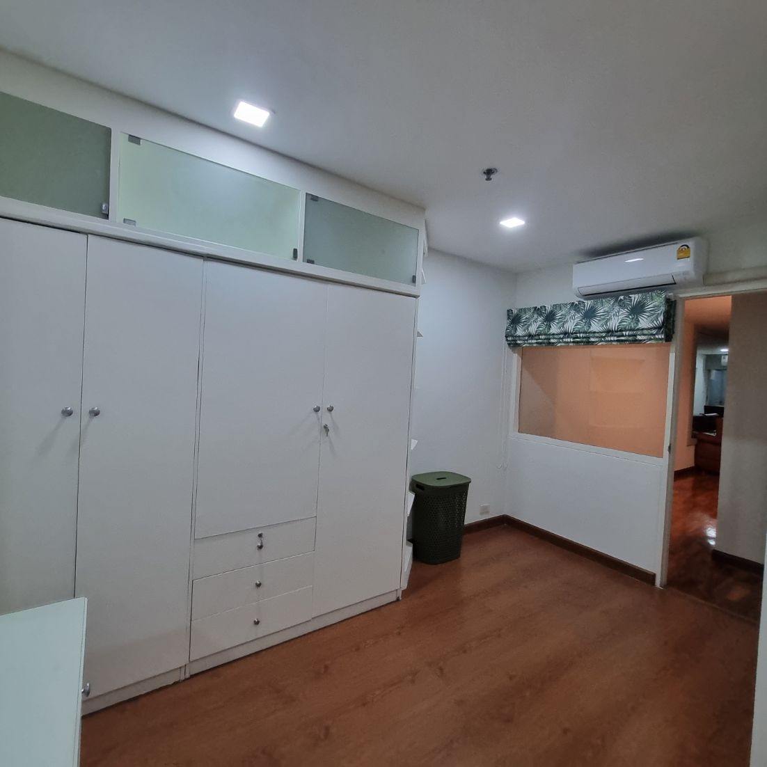 2 Bedrooms, 2 Bathrooms 83sqm size 14th Flr at The Waterford Diamond For Rent 45,000/Month