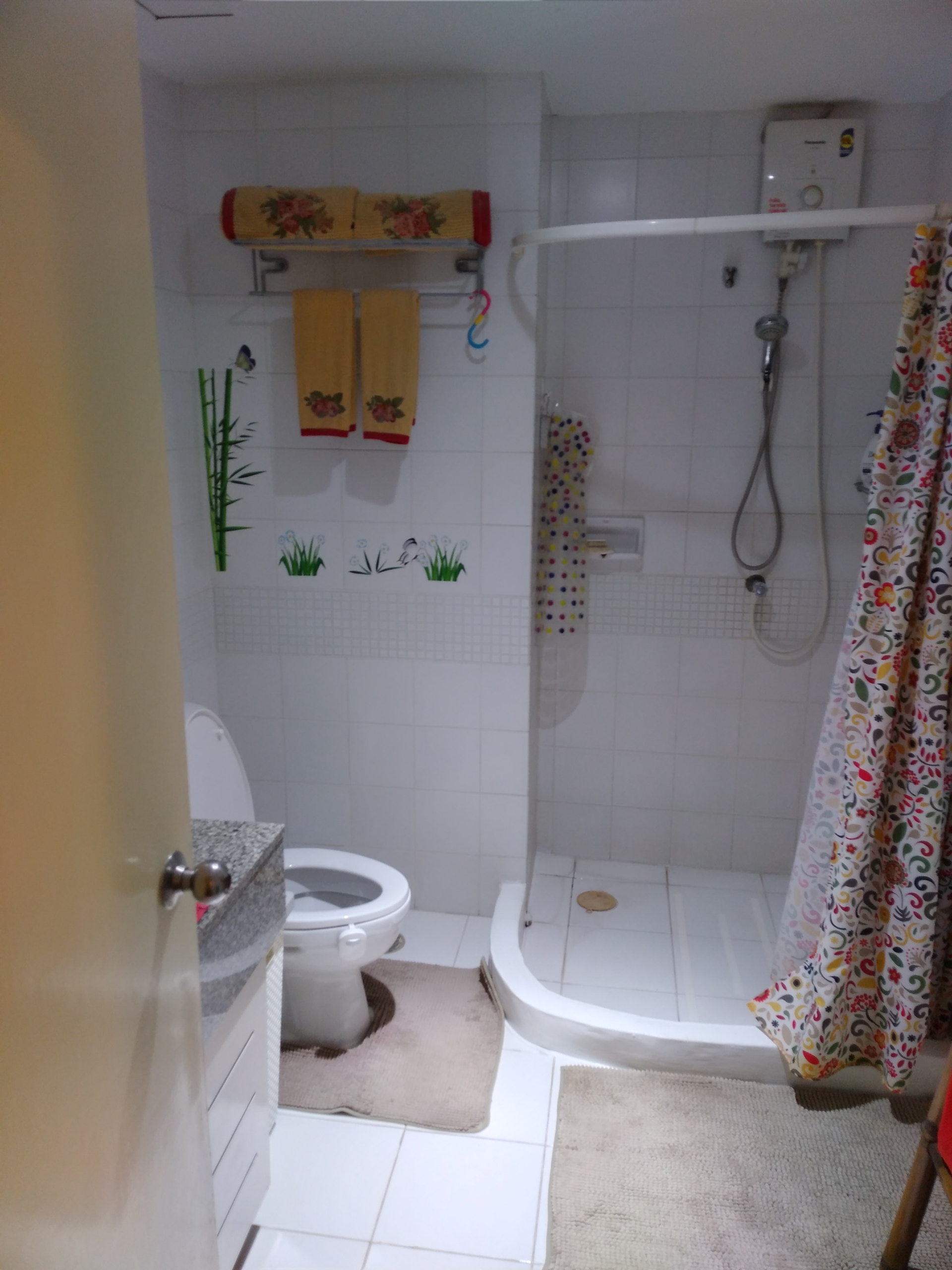 3 Bedrooms, 2 Bathrooms 140sqm size 7th Flr at D.S. Tower 2 For Rent 45,000/Month