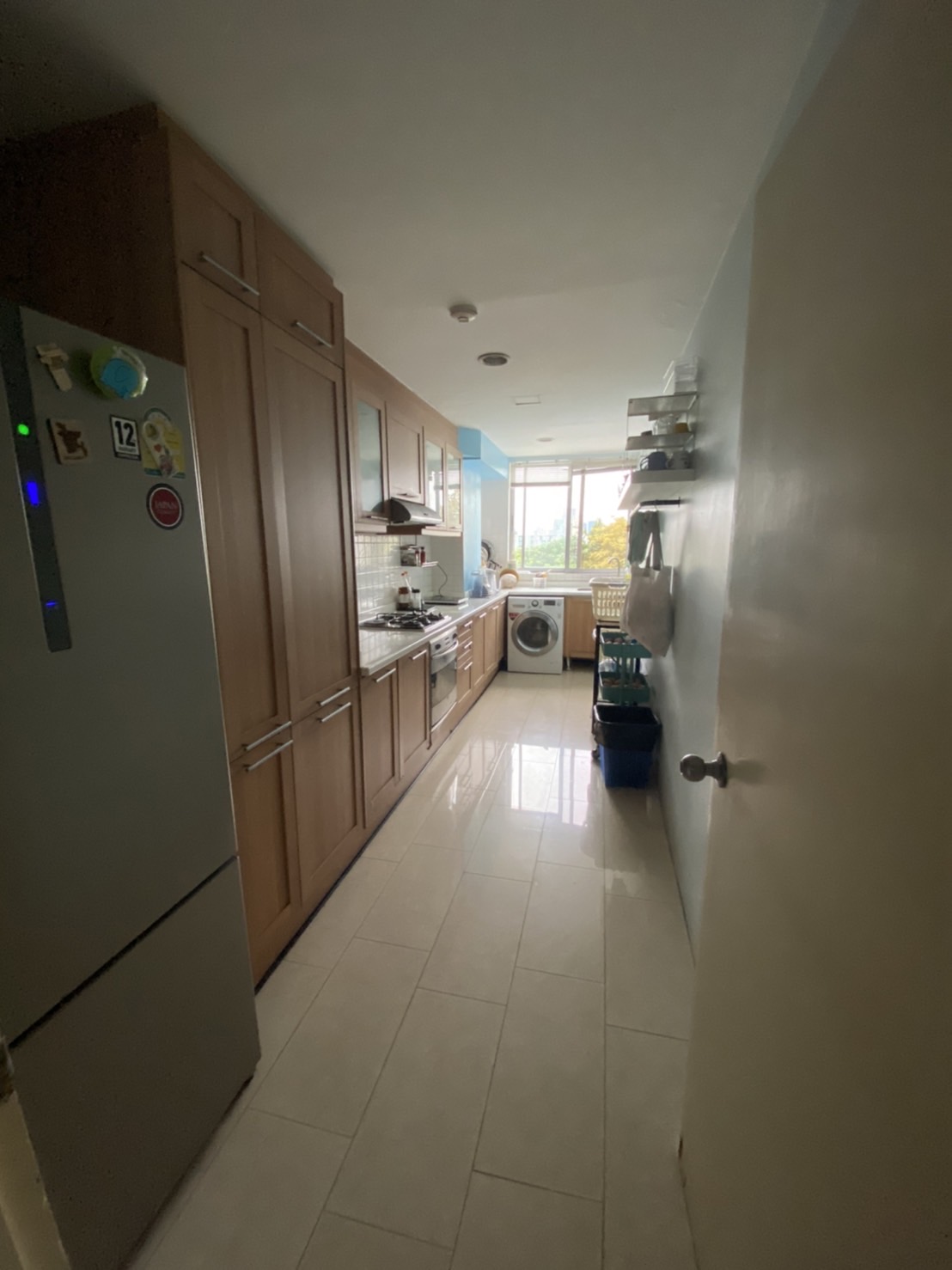 3 Bedrooms, 2 Bathrooms 140sqm size 7th Flr at D.S. Tower 2 For Rent 45,000/Month