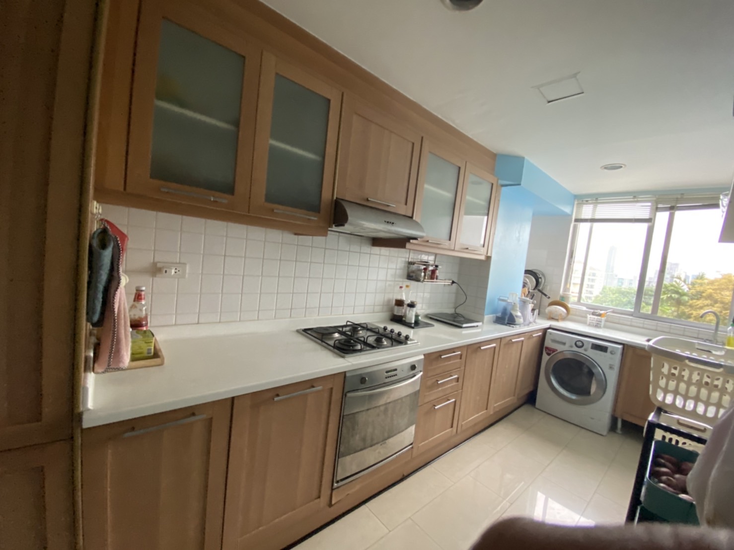 3 Bedrooms, 2 Bathrooms 140sqm size 7th Flr at D.S. Tower 2 For Rent 45,000/Month