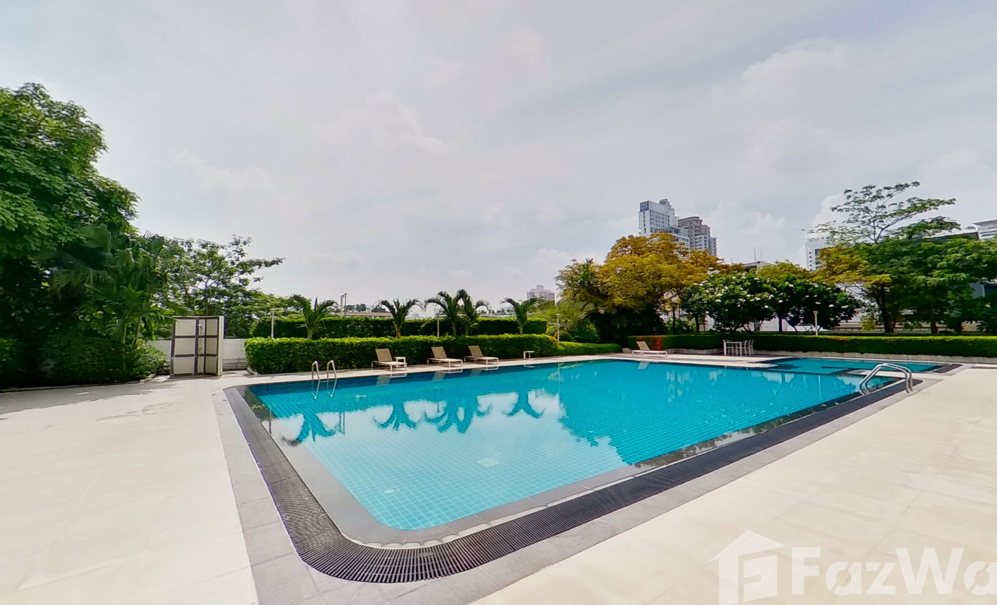 3 Bedrooms, 2 Bathrooms 140sqm size 7th Flr at D.S. Tower 2 For Rent 45,000/Month