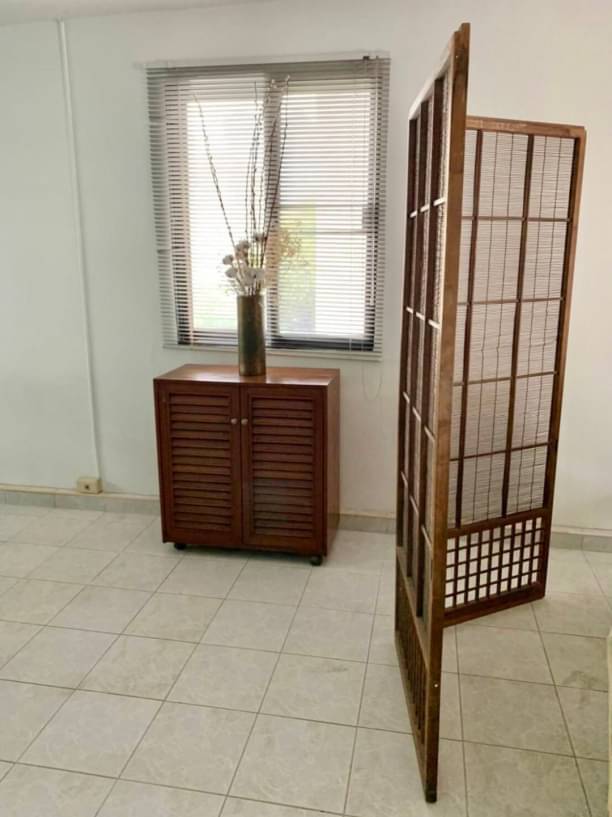 3 Bedrooms, 3 Bathrooms + Maids Room 200sqm size at Kiarti Thanee City Mansion For Rent 50,000/Month